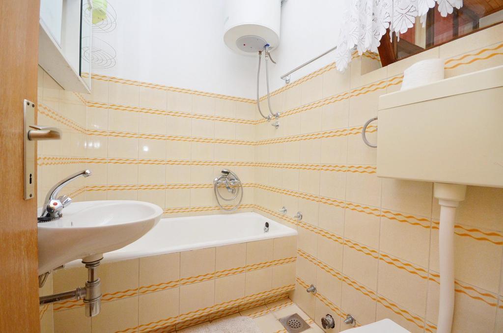 Apartments Ana Biograd Na Moru Room photo